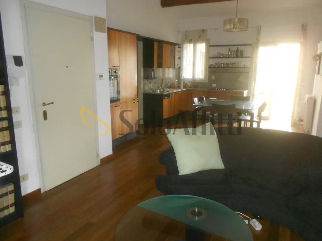 Séjour - Armed 4-Bed Apartment with Terrace in Piazze