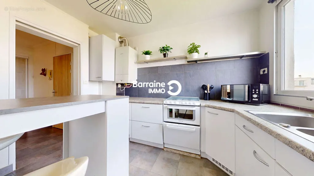 Cuisine - Appartement Meublé avec Balcon à Brest - Lanrédec