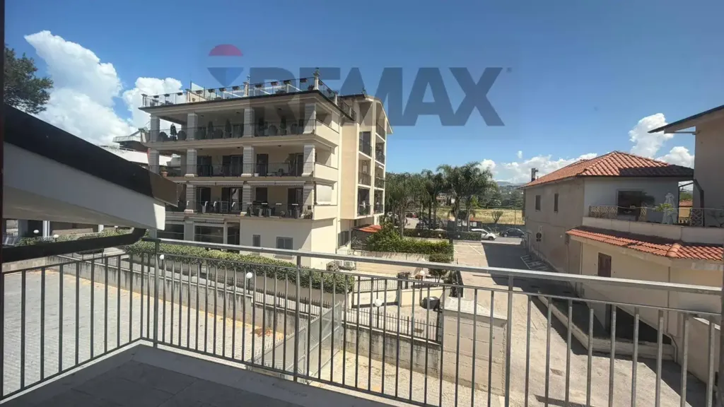 Balcon - Rusticated Apartment with Balcony in Minturno