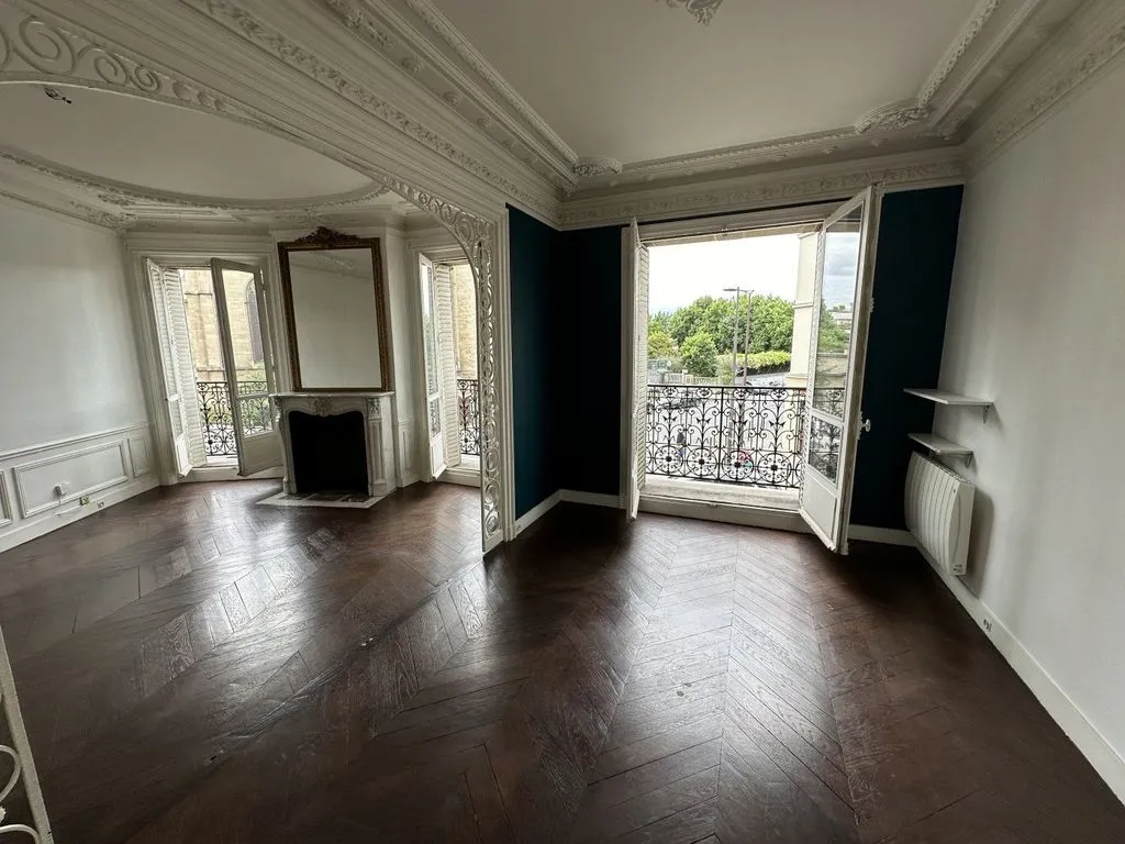 Séjour - Appartement Familial avec Cachet à Boulogne-Billancourt