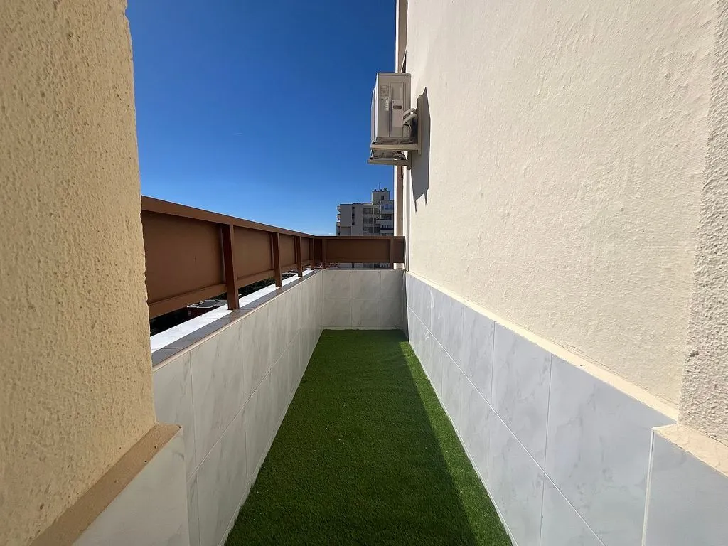 Balcony - Apartment with Terrace in Canillas, Madrid