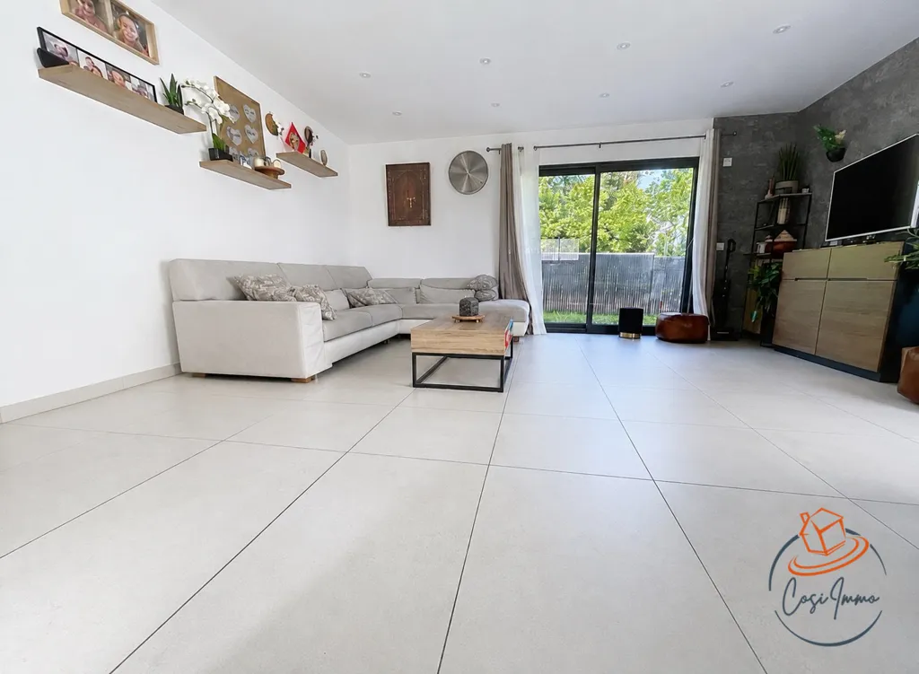 Elutuba - Contemporary House with Garden in Quiet Area