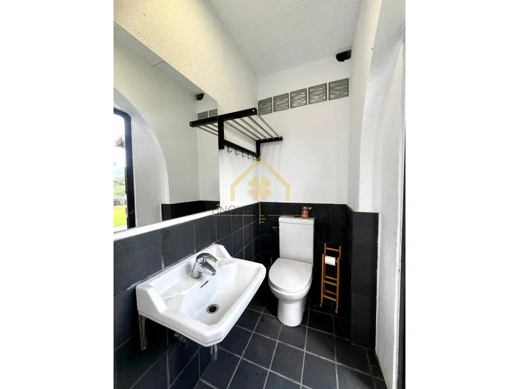 Bathrooms - Luxury House with Pool in La Garriga