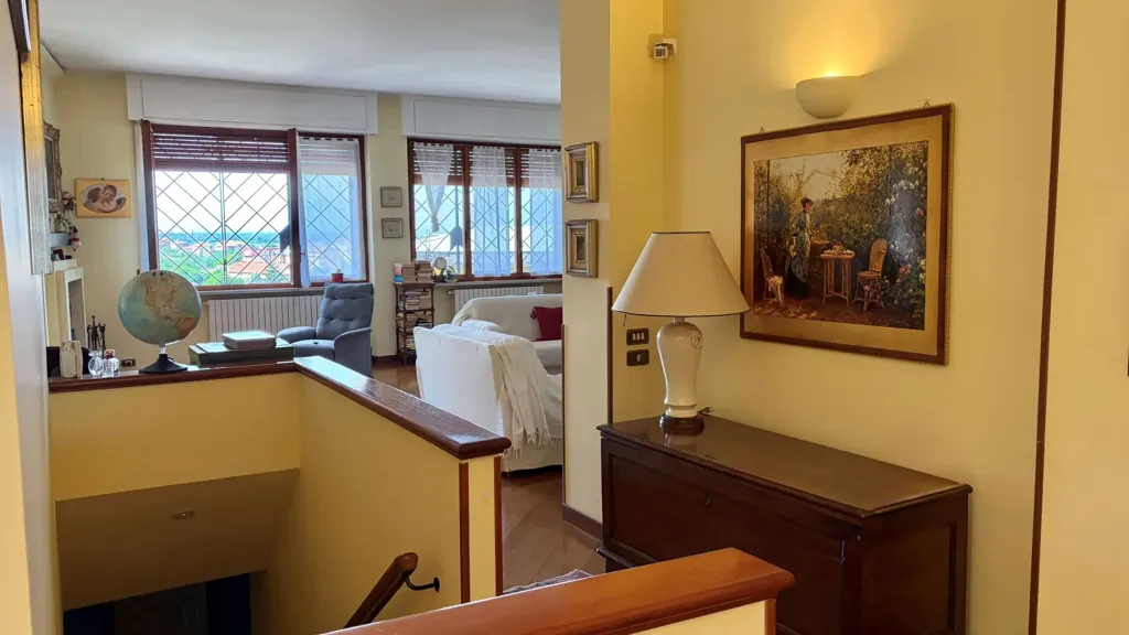 Entrée - Villa with West View in Exclusive Tortona