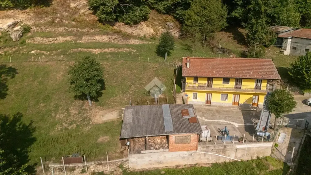 Õhuvaade - Independent House with Panoramic View in Rifreddo