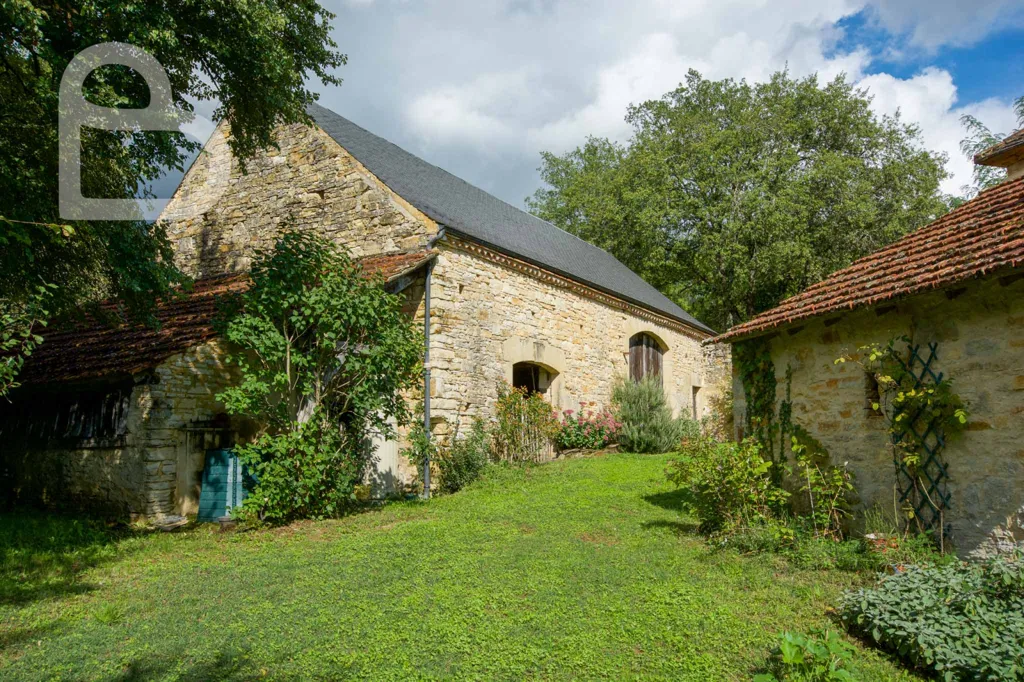 Jardin - Domaine en Pierre avec Bassin à Gourdon