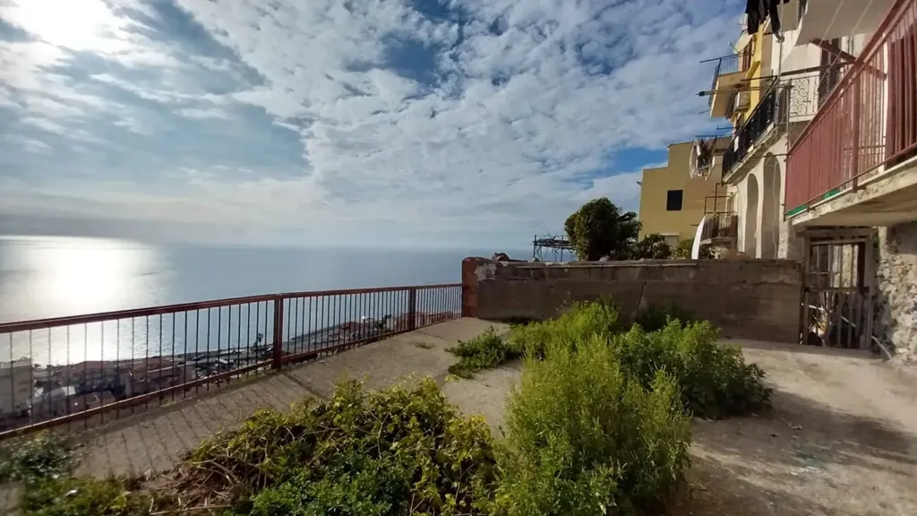 Terrass - Panoramic Apartment with Sea View in Cetraro
