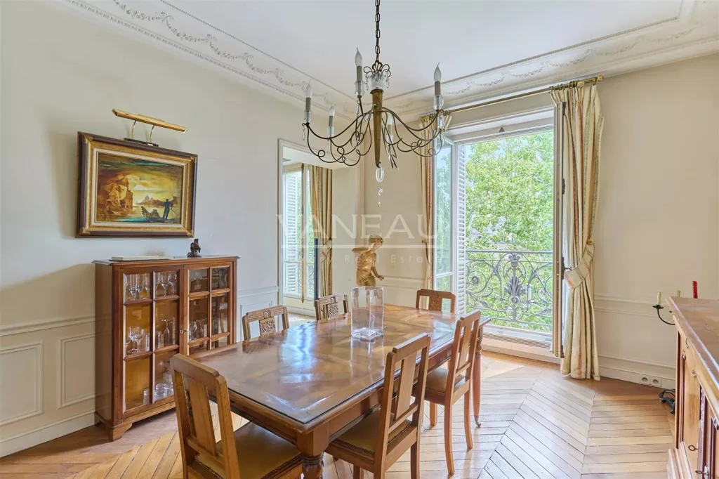 Sala da pranzo - 4-Room Parisian Apartment with Seine View