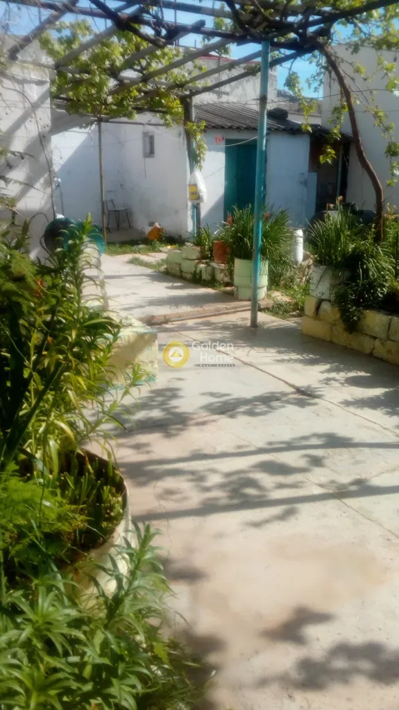 Jardin - Townhouse with Garden in Eleusina Centre