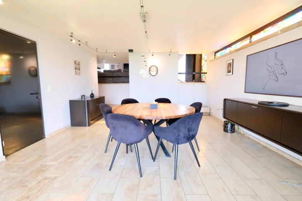 Sala da pranzo - Spacious 4-Front Villa in Sint-Pieters-Leeuw