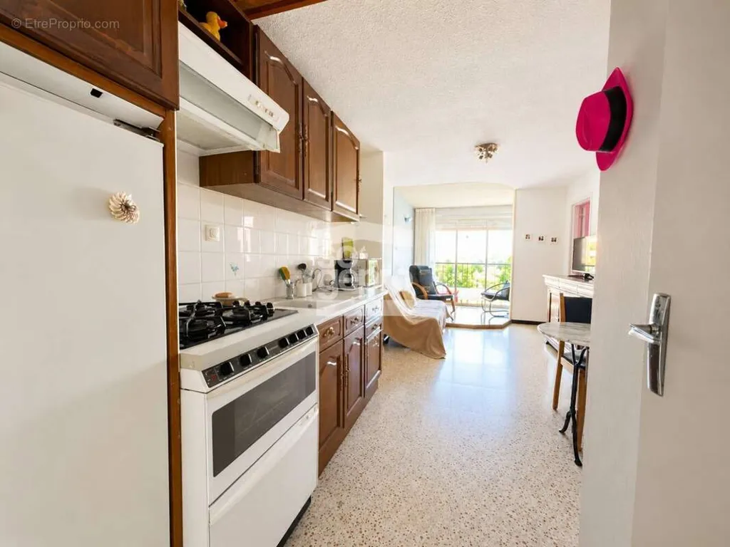 Köök - 2-Bedroom Apartment with Balcony in Cap d'Agde