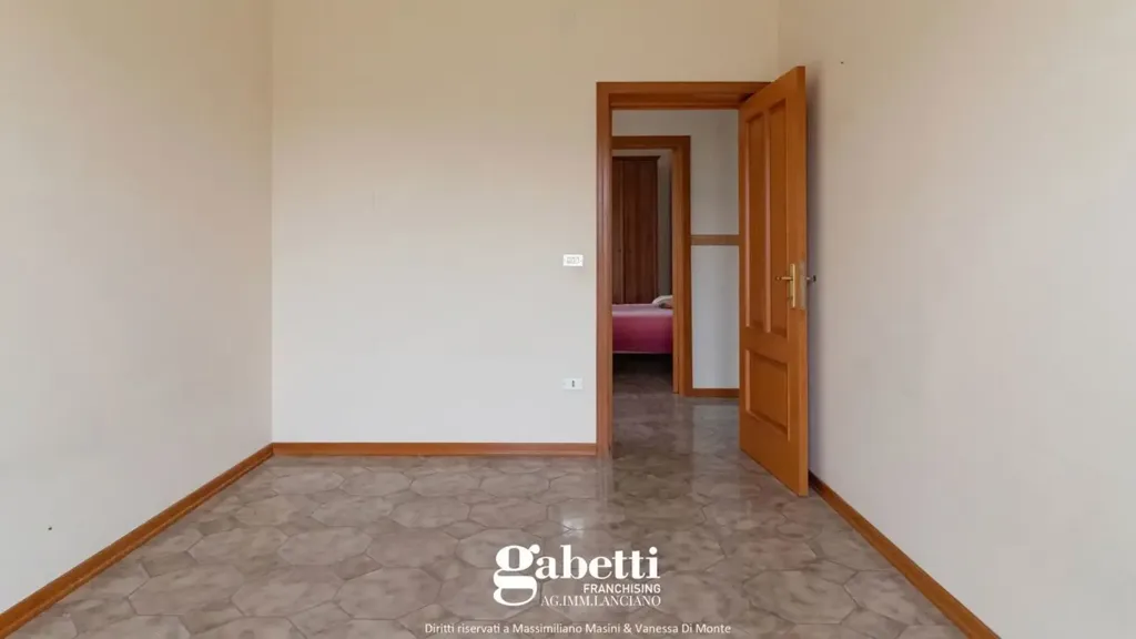 hallway_entrance