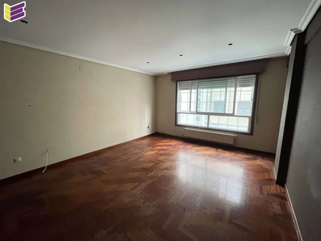 Séjour - Apartment with Large Windows in Vigo