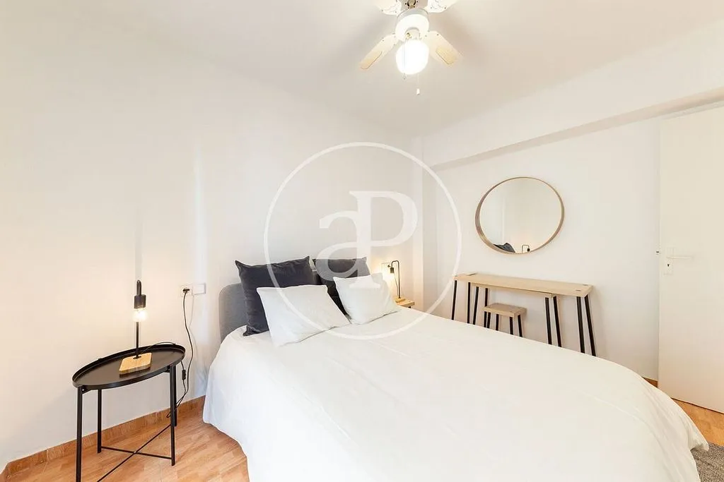 Chambres - Apartment with Balcony in Ponent