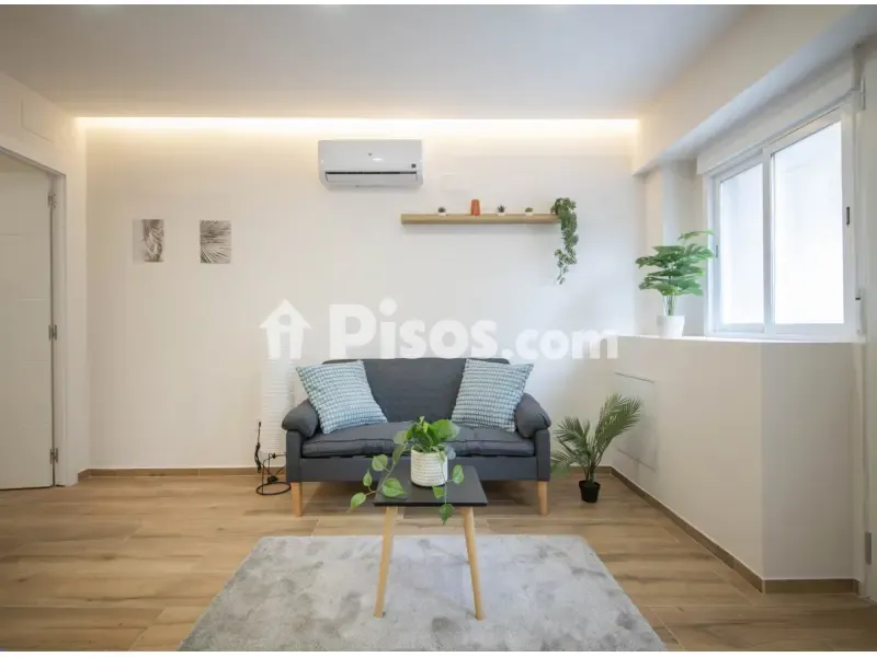 Elutuba - Studio Flat with Patio in Carrer de la Mare Eterna