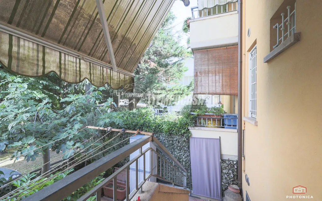 Rõdu - Terraced Villa with Two Apartments in Cattolica