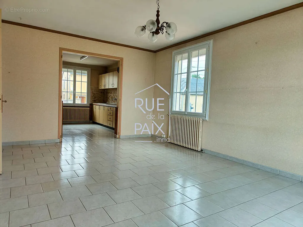 Köök - 3-Bedroom House with Garden in Thuré