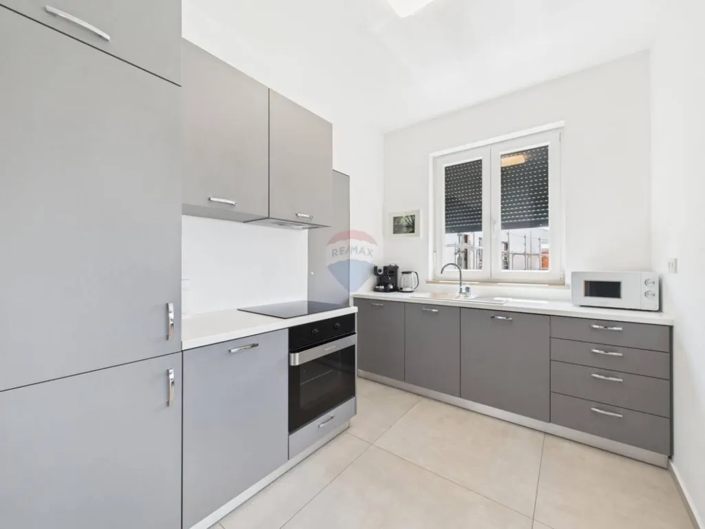 Cuisine - Modern Apartment with Balcony in Štinjan, Pula