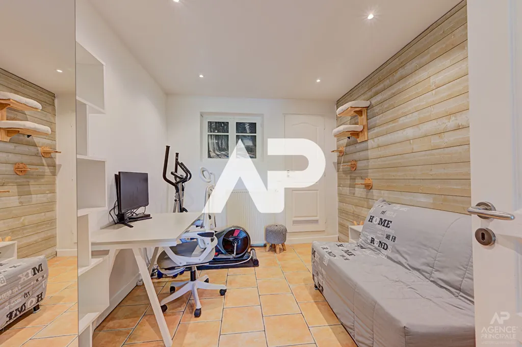 Magamistoad - Architect's House with Garden in Rueil-Malmaison