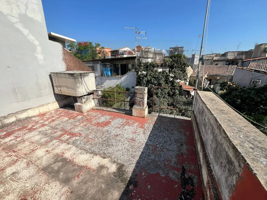 Terrace - Semi-detached House with Garden in Catania Centre