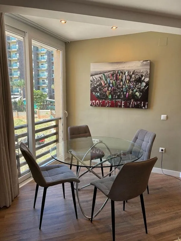 Söögituba - Beachfront Apartment with Pool in Playamar