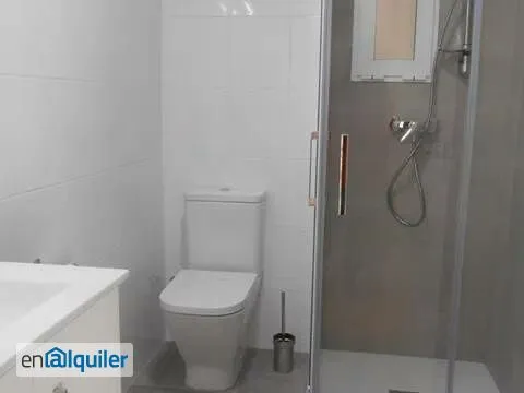 Bagni - Furnished Flat with Terrace in Blasco Ibáñez