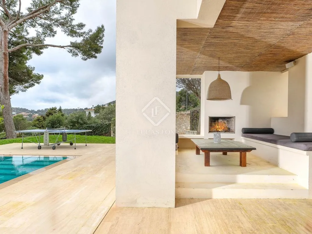 Piscine - Architectural Villa with Sea View in Aiguablava