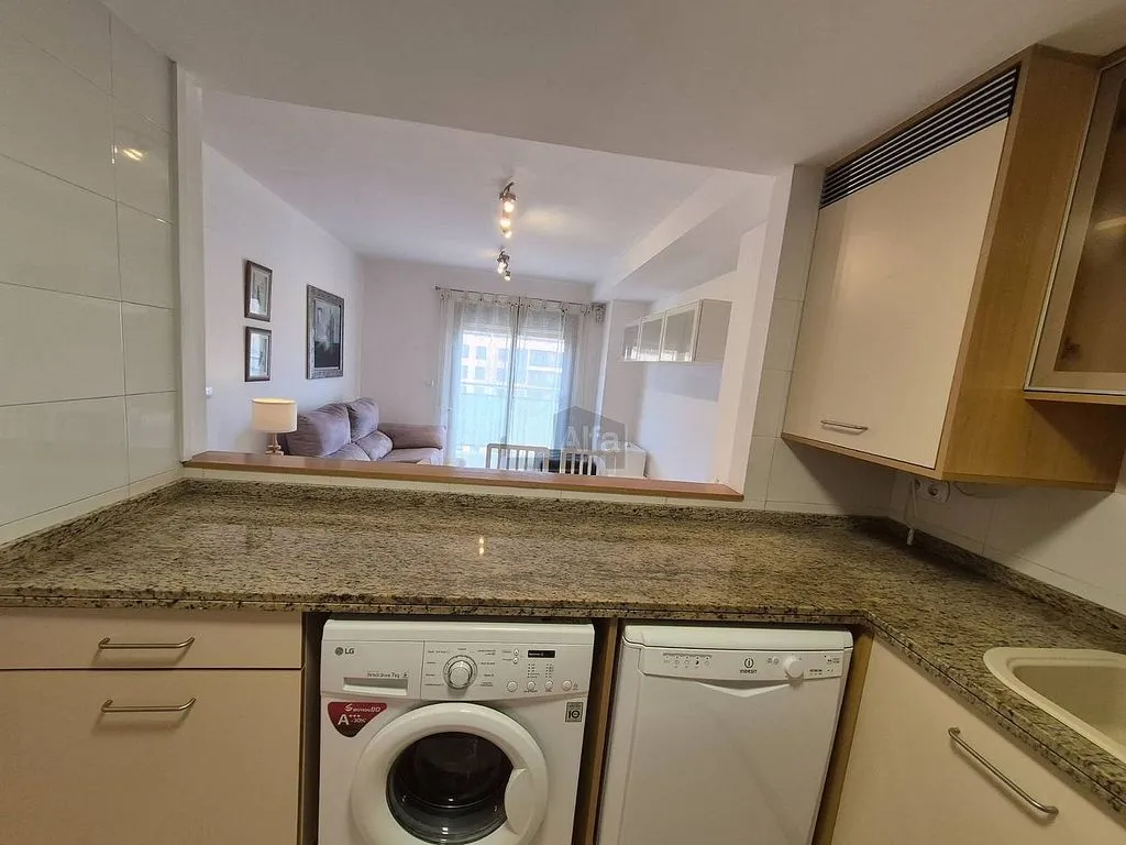 Kitchen - 1-Bed Flat with Garden on Avenida Francia