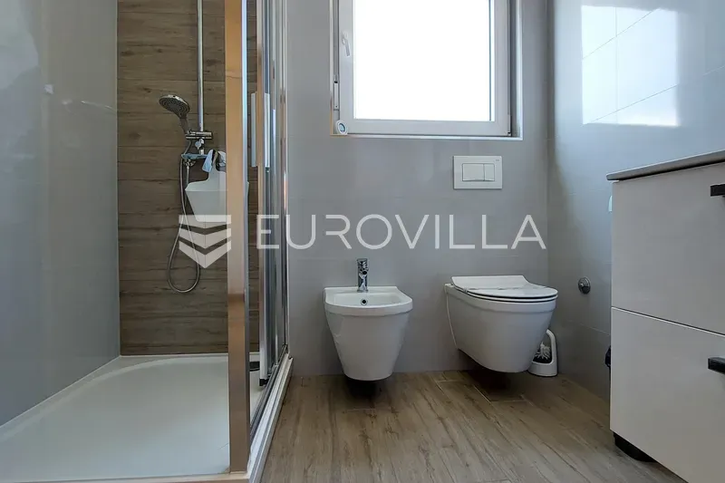 Vannitoad - Modern House with Pool near Pula, Istria