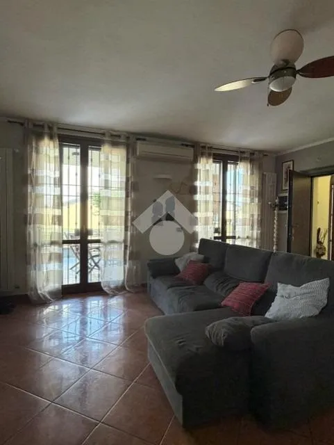 Soggiorno - Villa with Private Garden in Cassina De' Pecchi