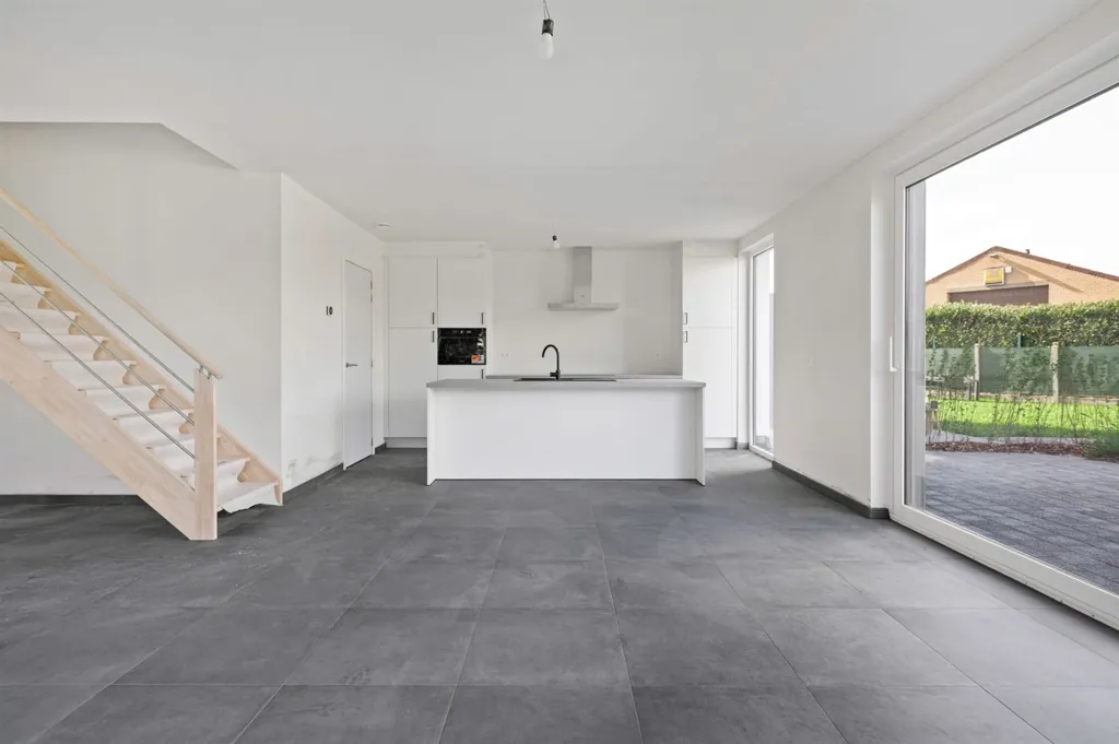 Contemporary Semi-Detached Home in New Development