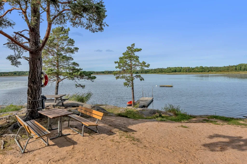 Jardin - Villa with Pool and Jacuzzi in Smara, Edsbro