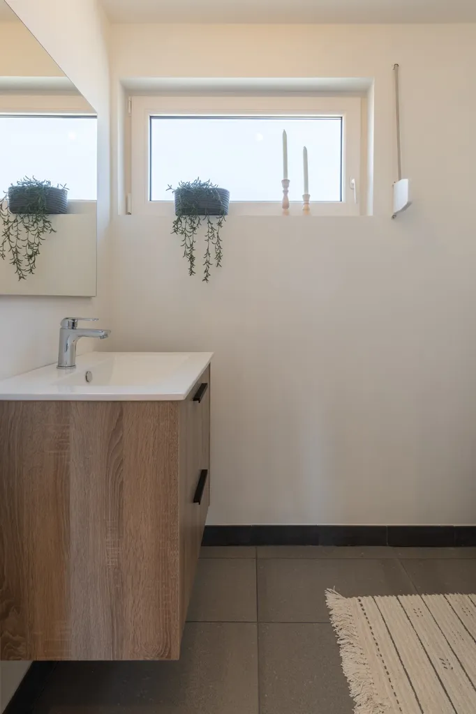 Salles de bain - Maison 8 pièces à Grevenbicht
