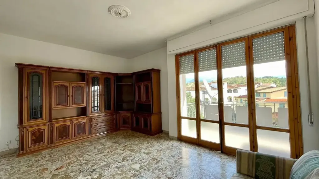 Elutuba - Apartment on Multiple Levels in Figline e Incisa Valdarno