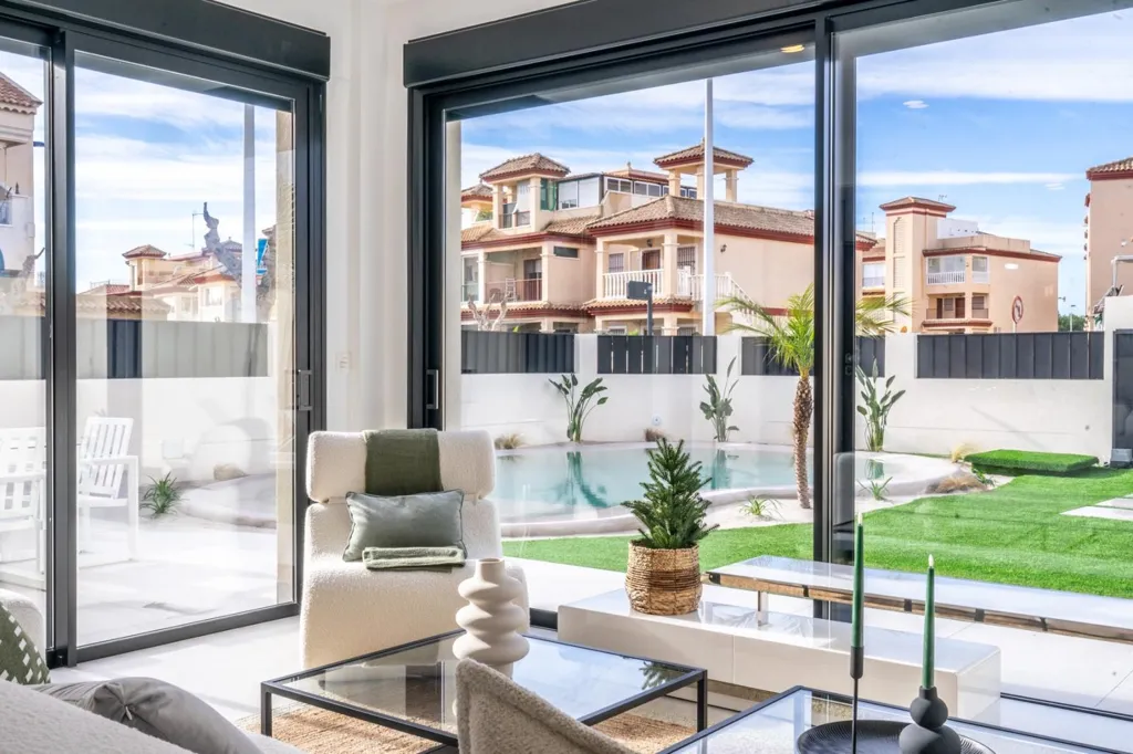 Soggiorno - Architectural Villa with Private Pool in Roldán