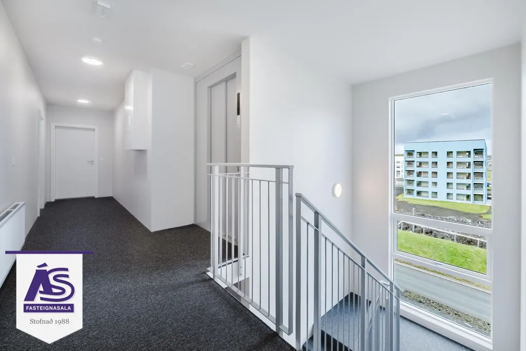 Entrée - New 4-Storey Apartment with Elevator in Hafnarfjörður