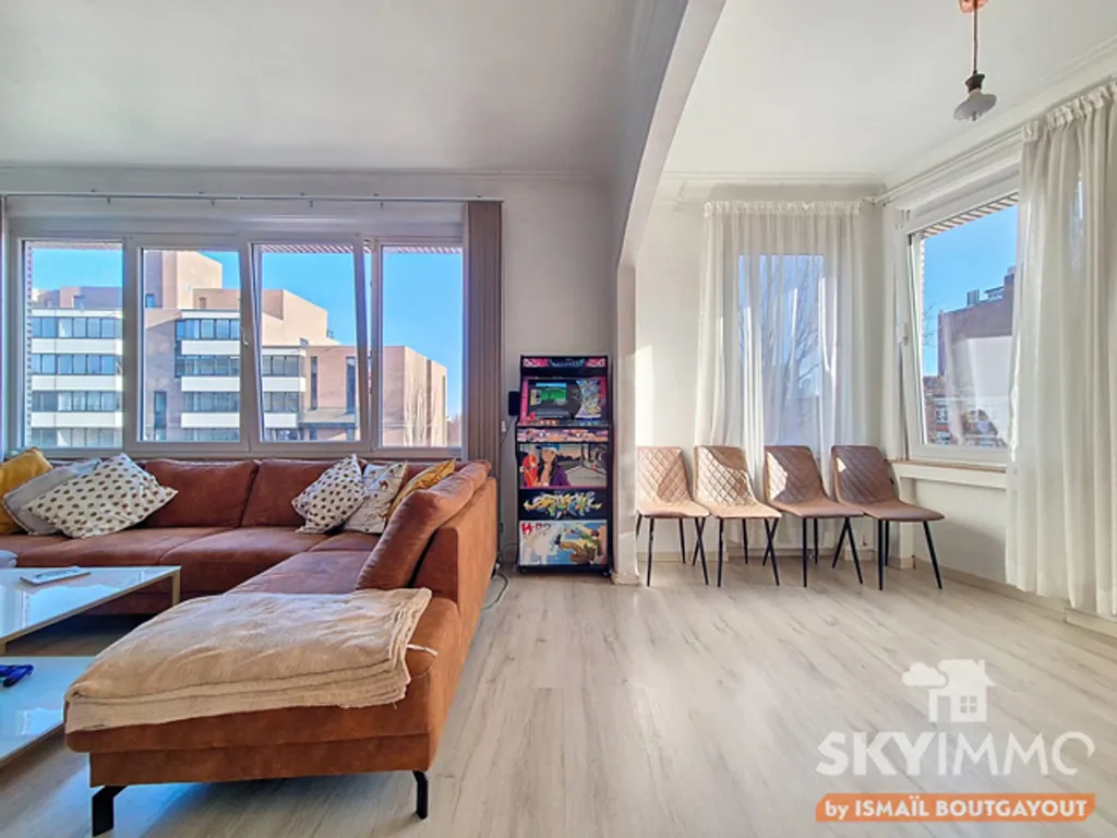 Soggiorno - Renovated Flat with Terrace in Jette