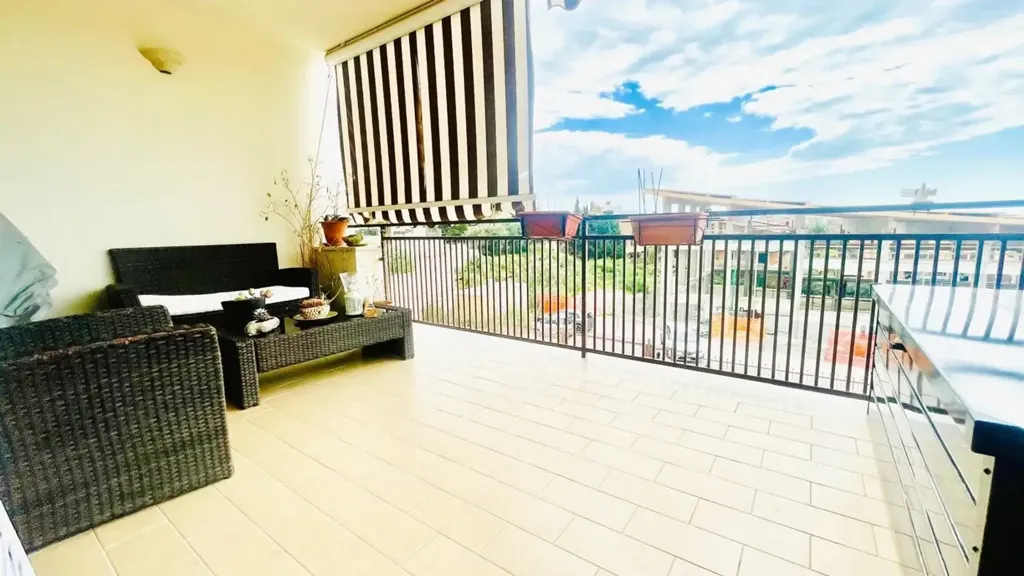 balcony