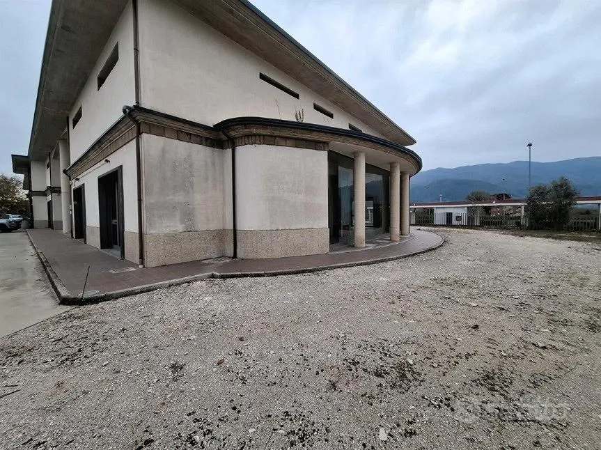 Extérieur - Commercial Space with High Visibility in Montesarchio
