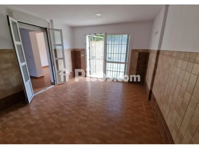 Pièces - Chalet with Terrace in El Campito, Chiclana