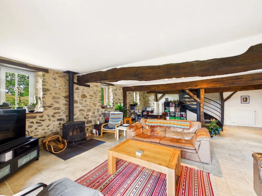 Elutuba - Stone House with Pool in Mirandol-Bourgnounac