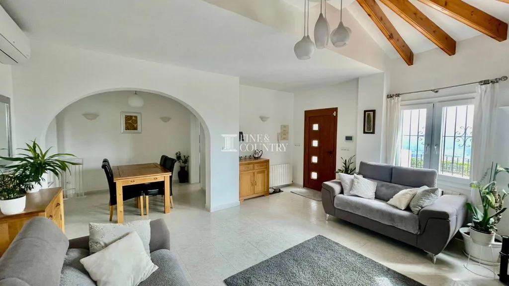 Elutuba - Modern Villa with Panoramic Views in Pedreguer