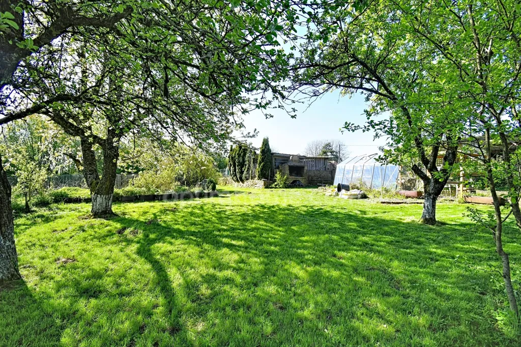 Jardin - Maison de Caractère en Pierre à Morfontaine