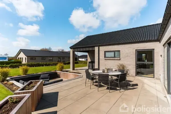 Terrasse - Contemporary Villa with Air-Source Heat Pump in Ø Tørslev