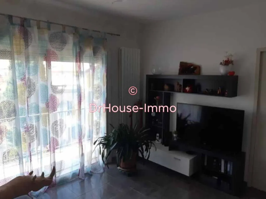 Séjour - Appartement Traversant avec Vue sur Verdure à Perpignan