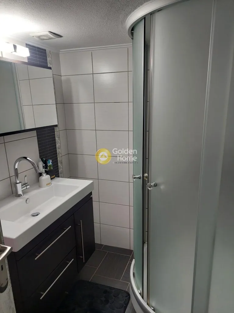Salles de bain - Apartment with Balcony in Piraeus