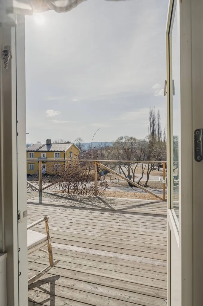 Balcon - Maison 10 pièces à Ånge kommun