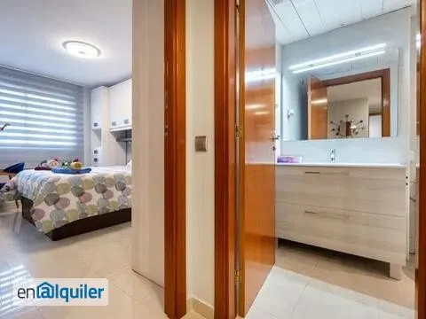 Chambres - Modern Flat with Parking in Cornellà Centre