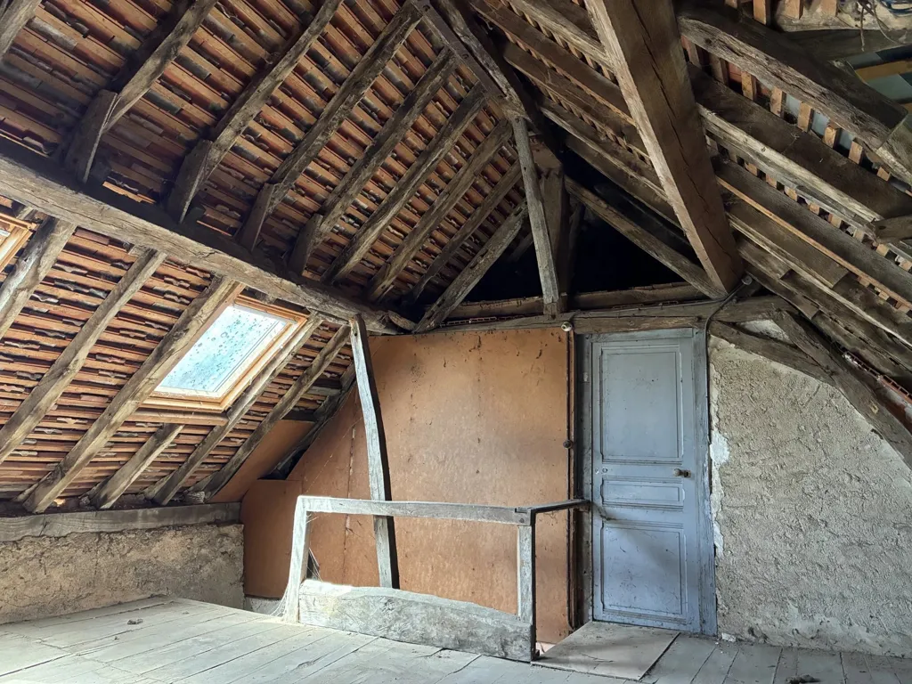 Rooms - Renovated Town House with Courtyard in Montmorillon