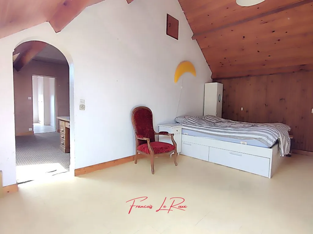 Chambres - Maison à Rénover avec Terrasse à Limay